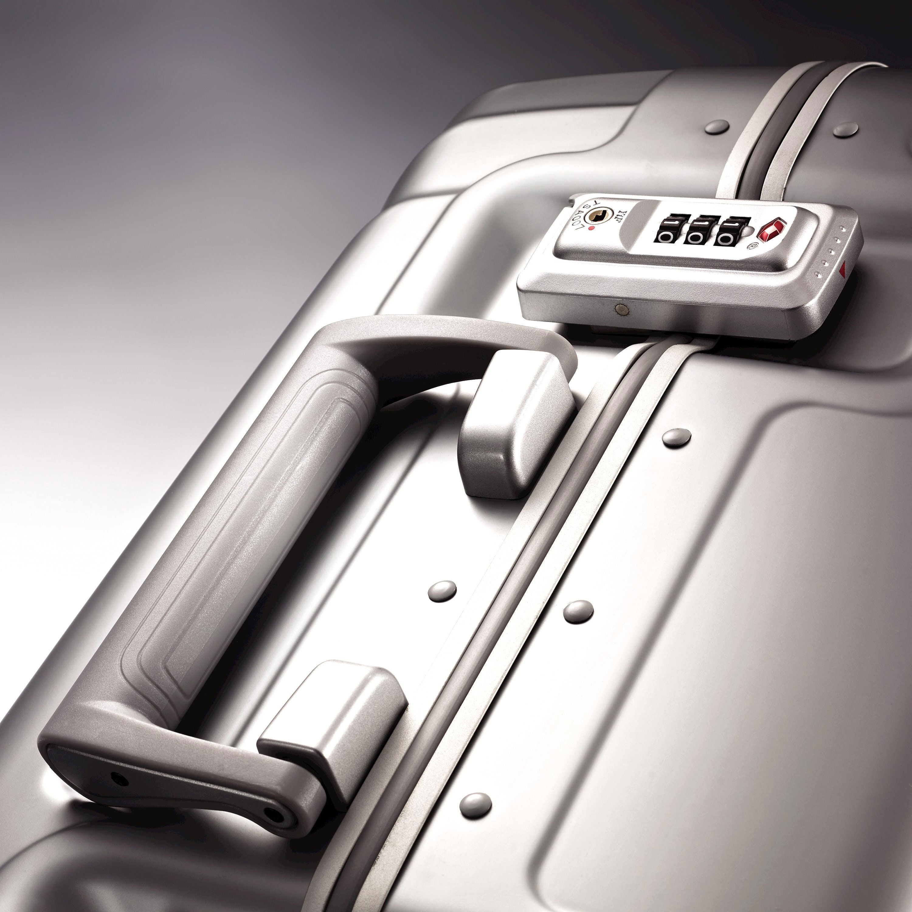 TruFrame CarryOn Spinner CarryOn Hardside Luggage Samsonite