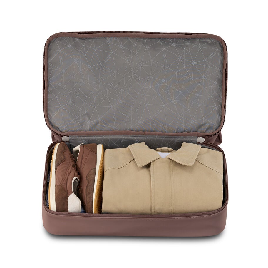 Better Than Basic Weekender in the color Chocolate Mauve. image number 3