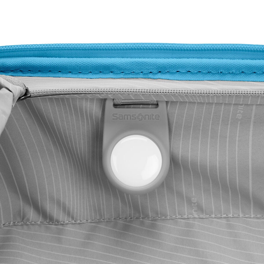 Venue X Carry-On Spinner in the color Adriatic Blue. image number 6