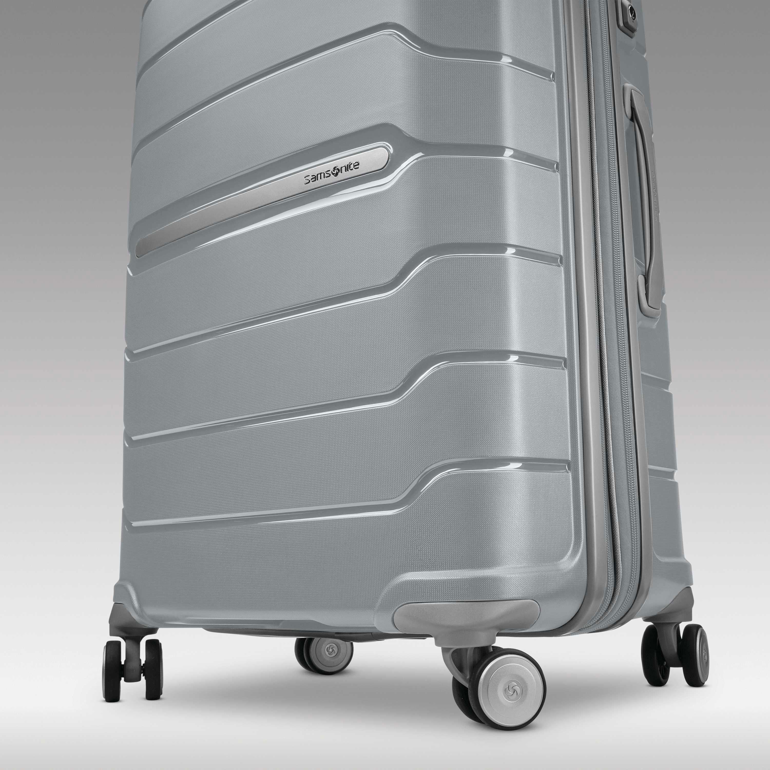 Samsonite freeform top spinner large