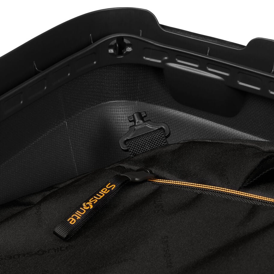 Essens Carry-On Spinner in the color Graphite. image number 5