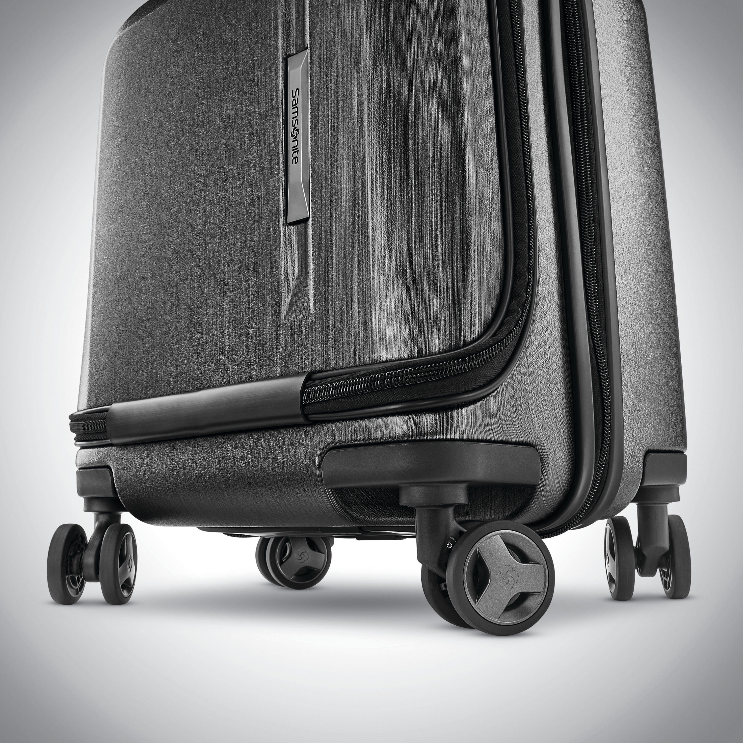 Novaire Wheeled Underseater CarryOn Luggage Samsonite