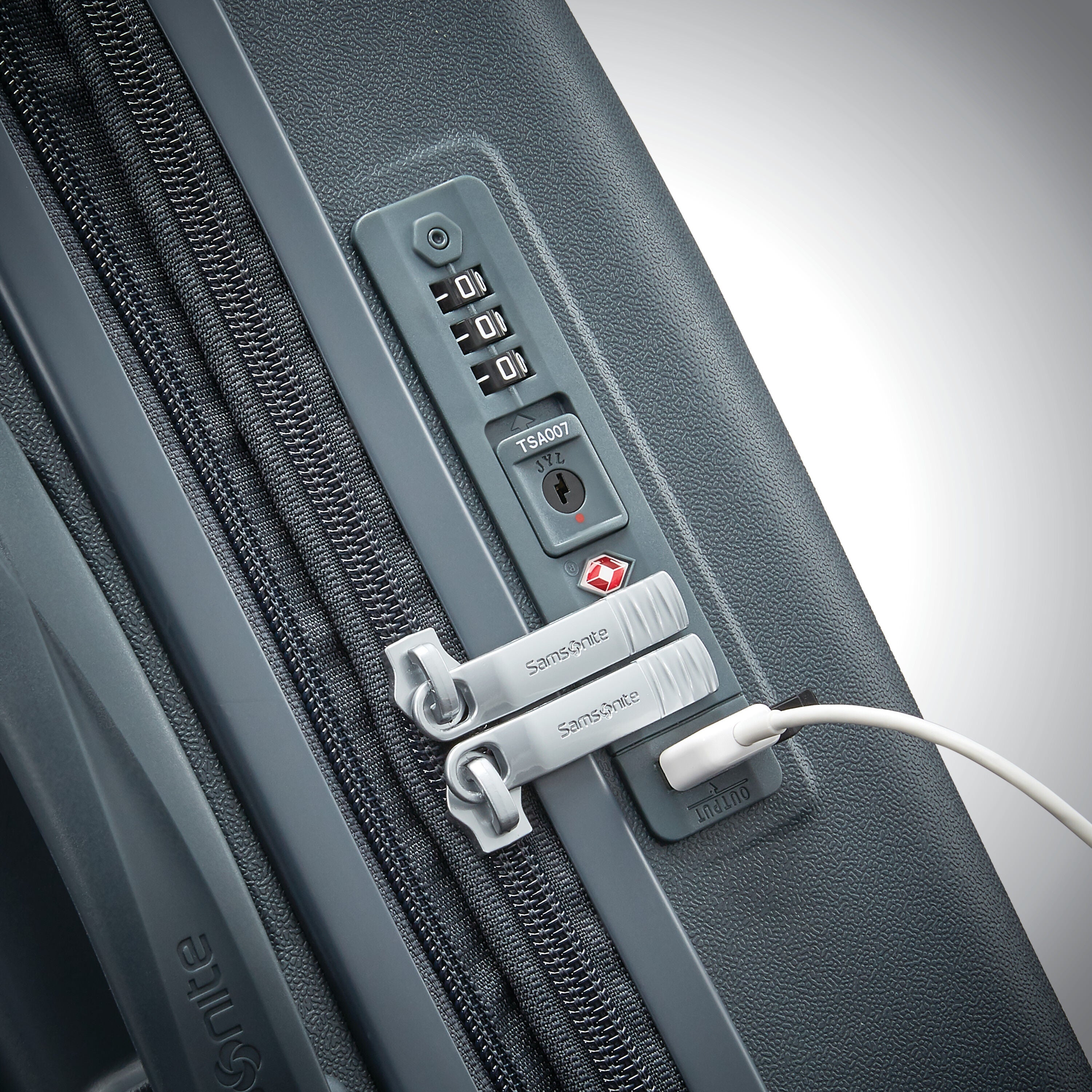 Voltage DLX 2 Piece Set CO LG Luggage Set Samsonite
