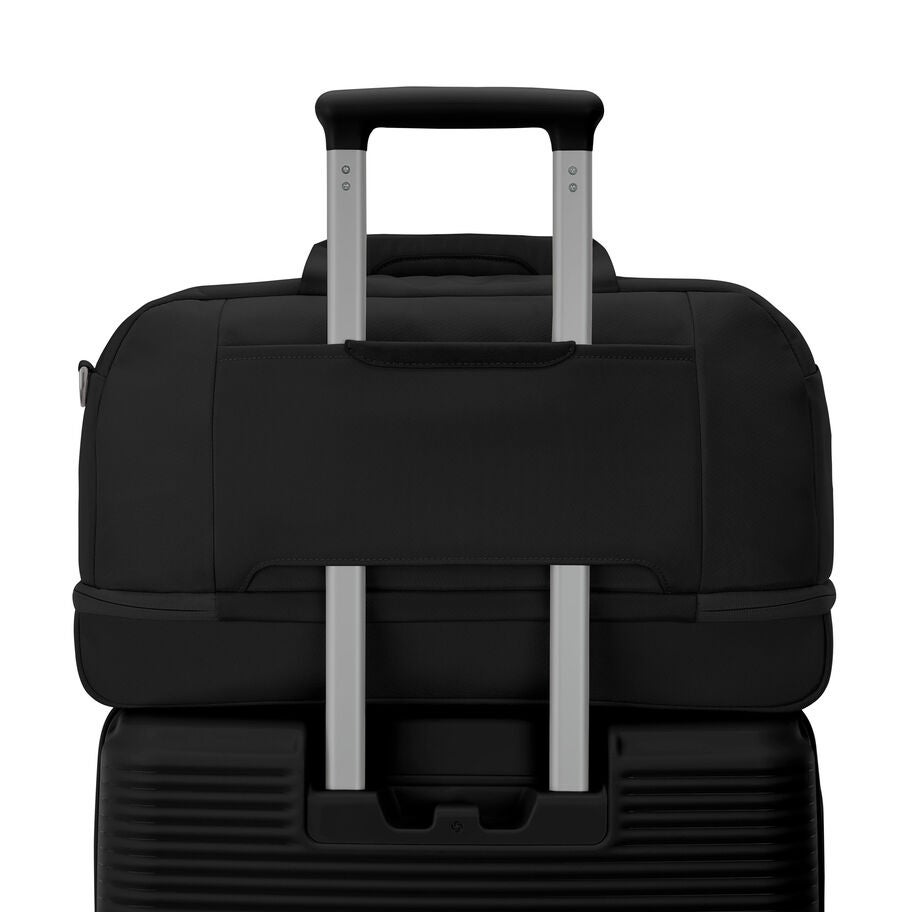 Paralux Weekender Duffel in the color Black. image number 6