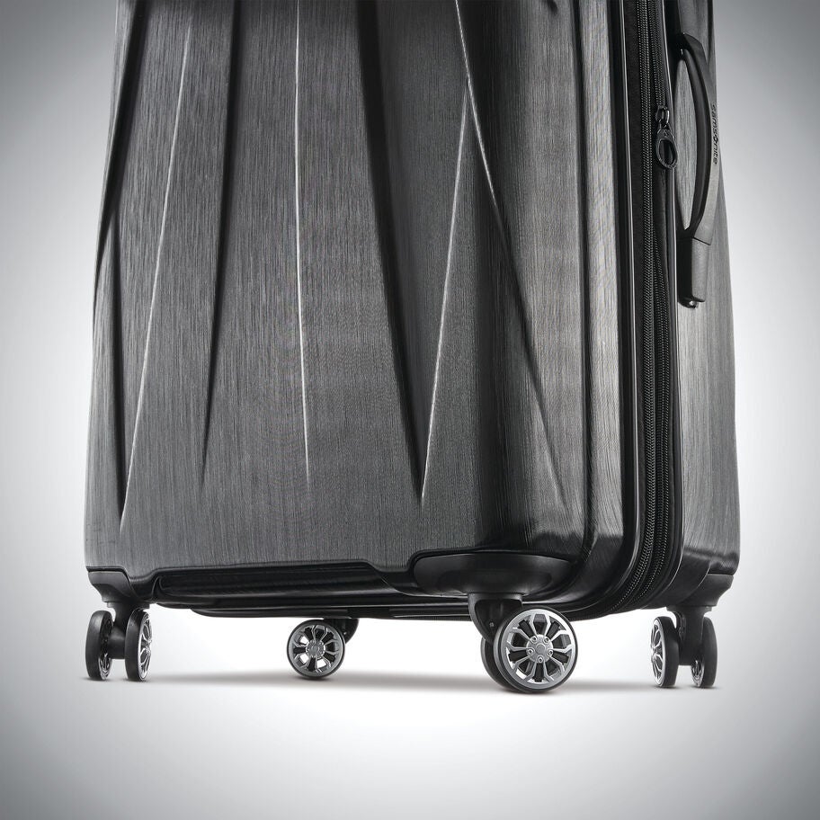Dignitary 2 3 Piece Set in the color Black. image number 6