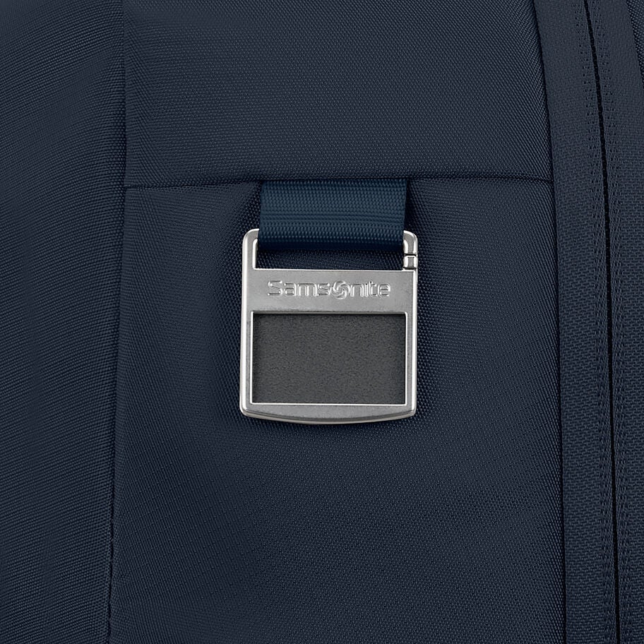 Paralux Weekender Duffel in the color Midnight Navy. image number 5