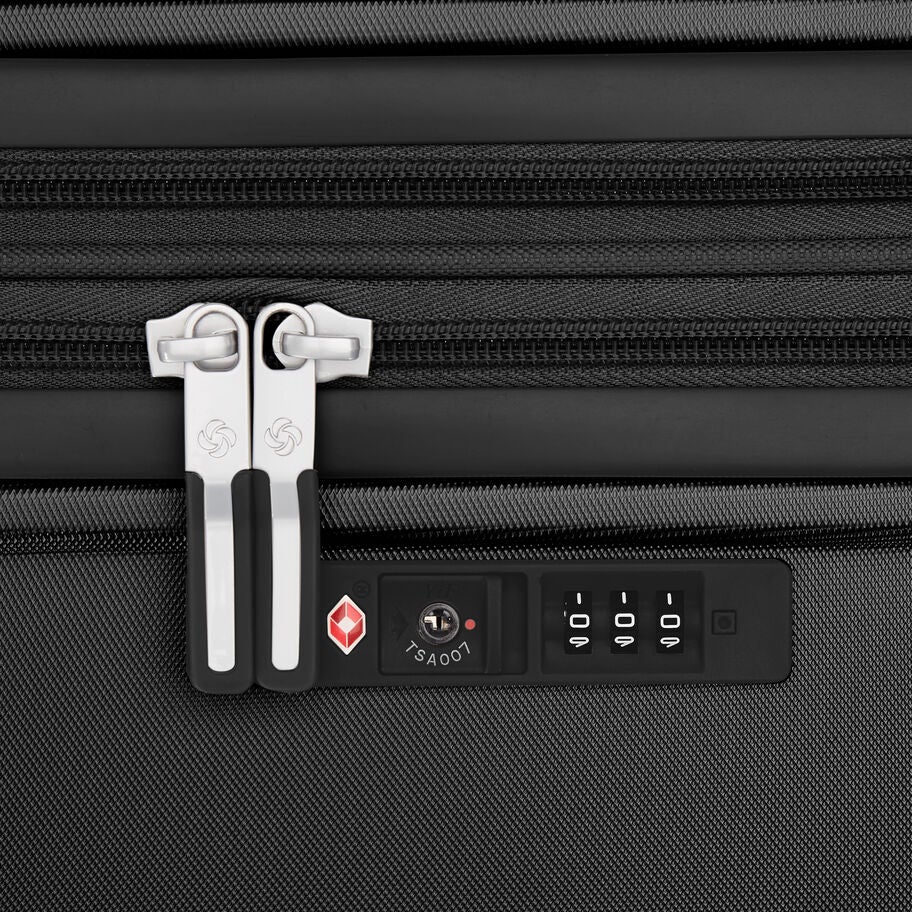 Pivot 3 Carry-On Spinner in the color All Black. image number 4