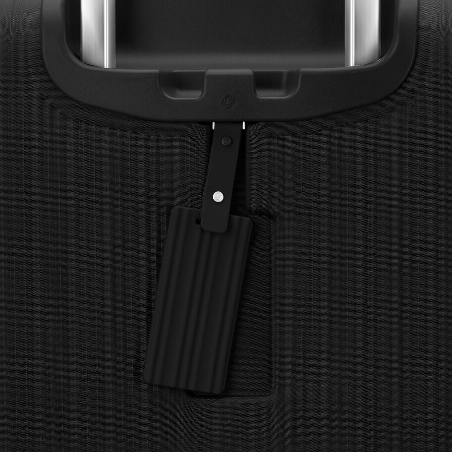 Silhouette 18 Softside Garment Bag Spinner in the color Black. image number 5