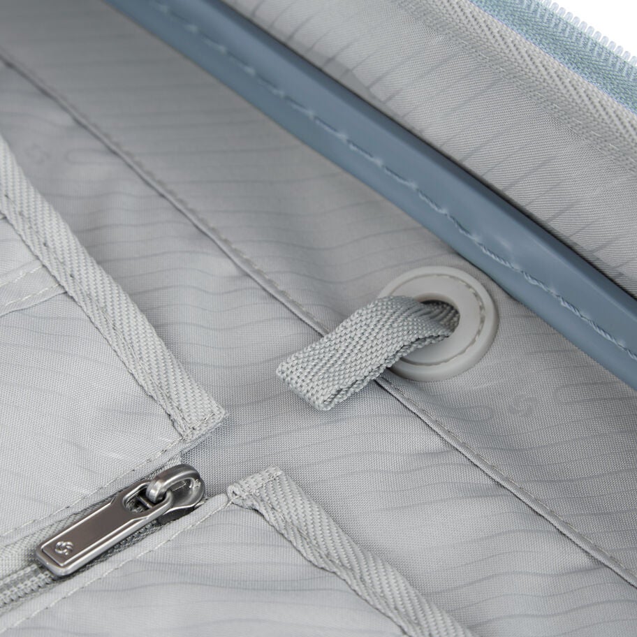 Elevation&trade; Plus Hardside Large Spinner in the color Soft Blue. image number 5