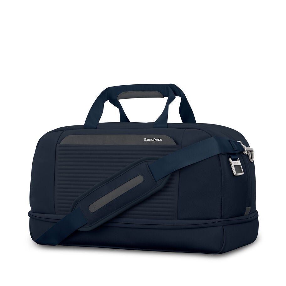 Paralux Weekender Duffel in the color Midnight Navy. image number 0
