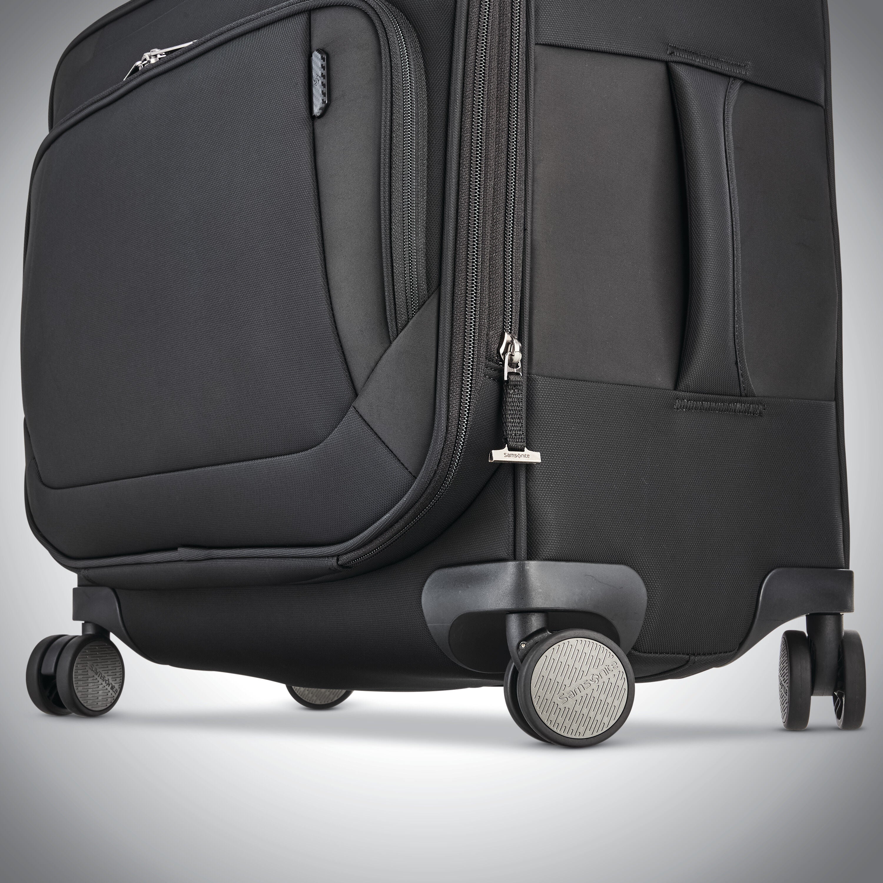 Buy Theorym Medium Glider for USD 224.99 Samsonite US
