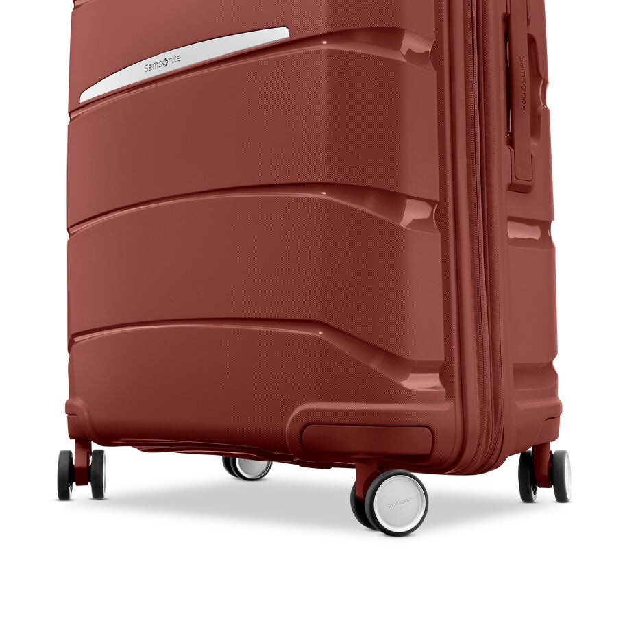 Outline Pro Carry-On Spinner in the color Clearance | Mars Red. image number 6