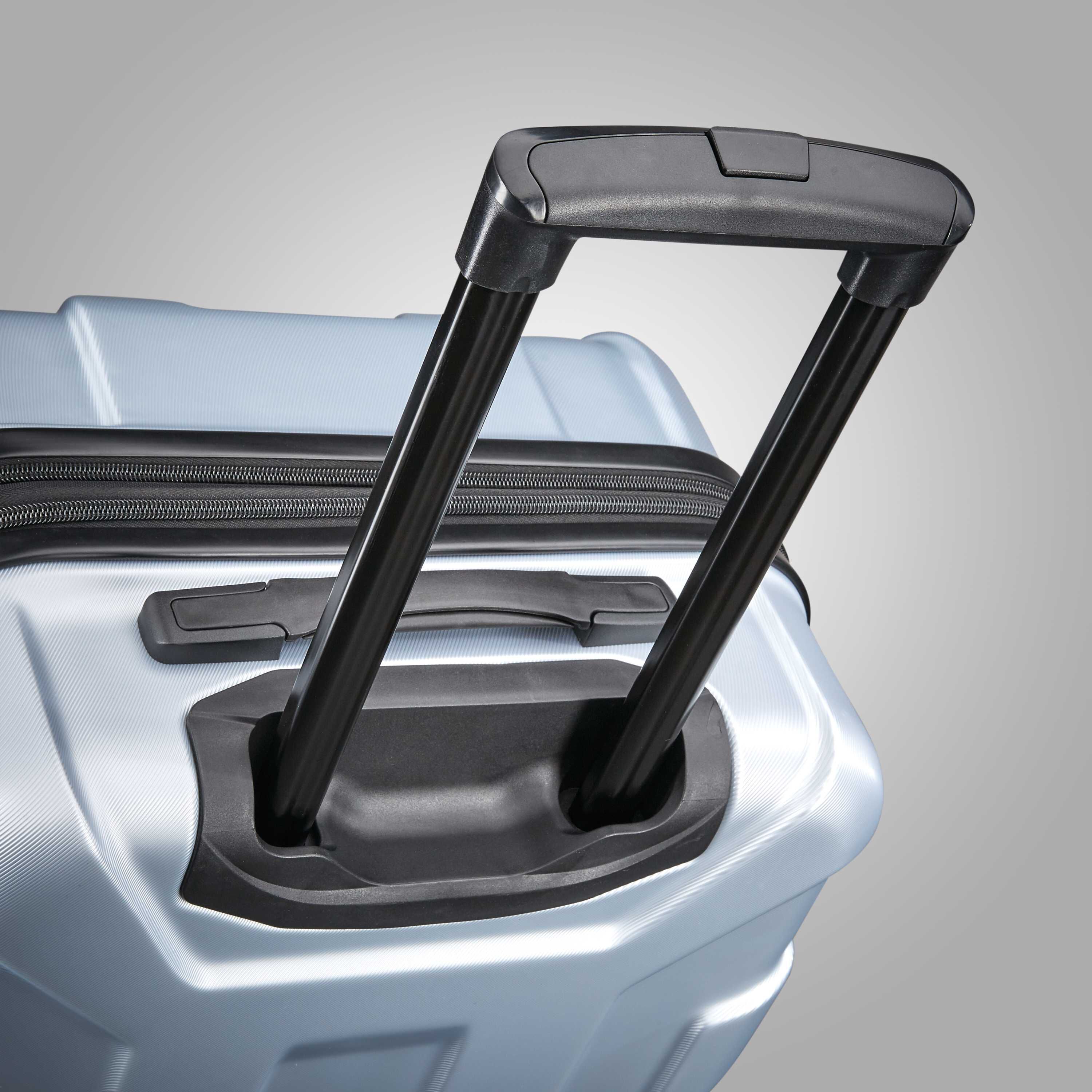 Samsonite centric 3 piece top