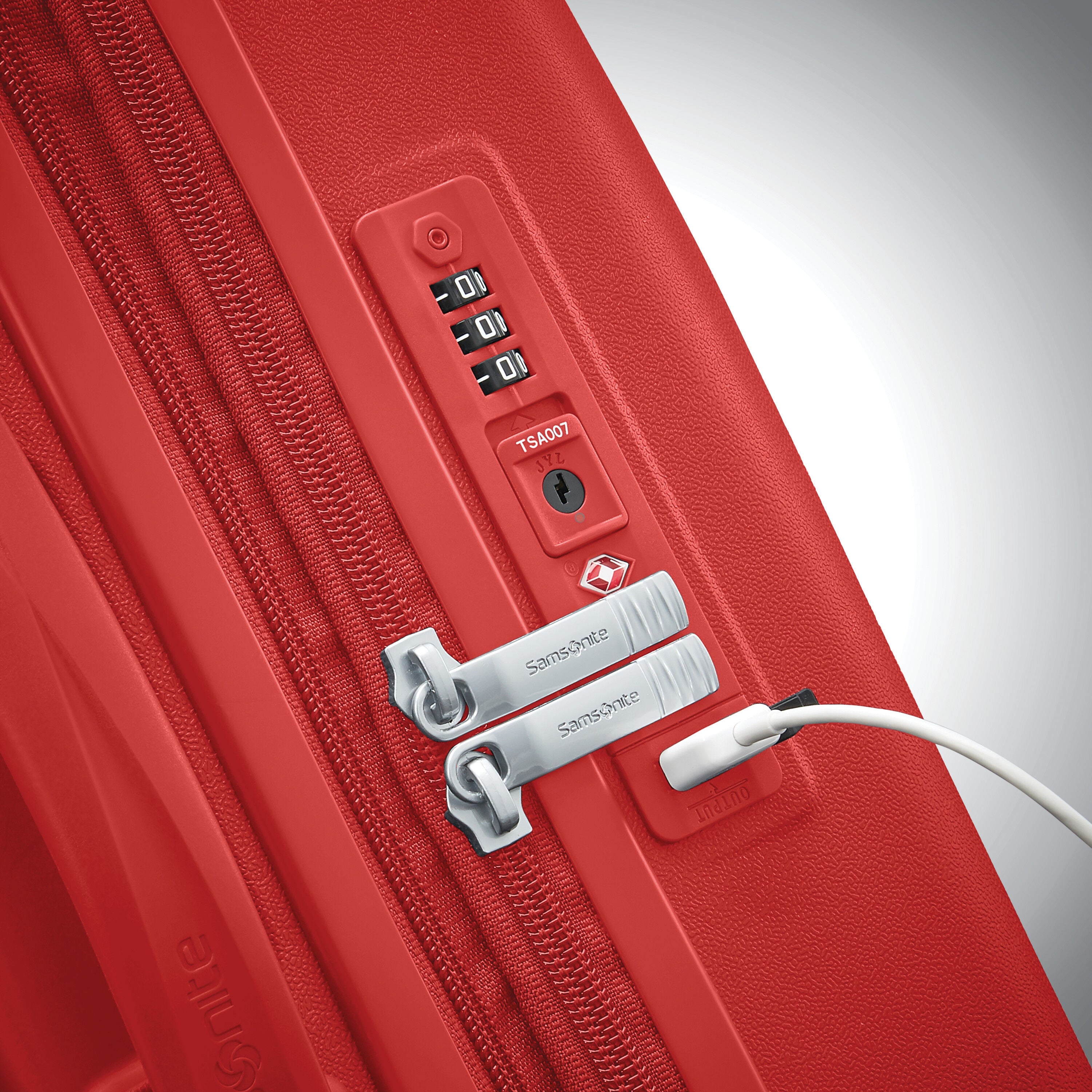 Buy Voltage DLX CarryOn Spinner for USD 119.99 Samsonite US