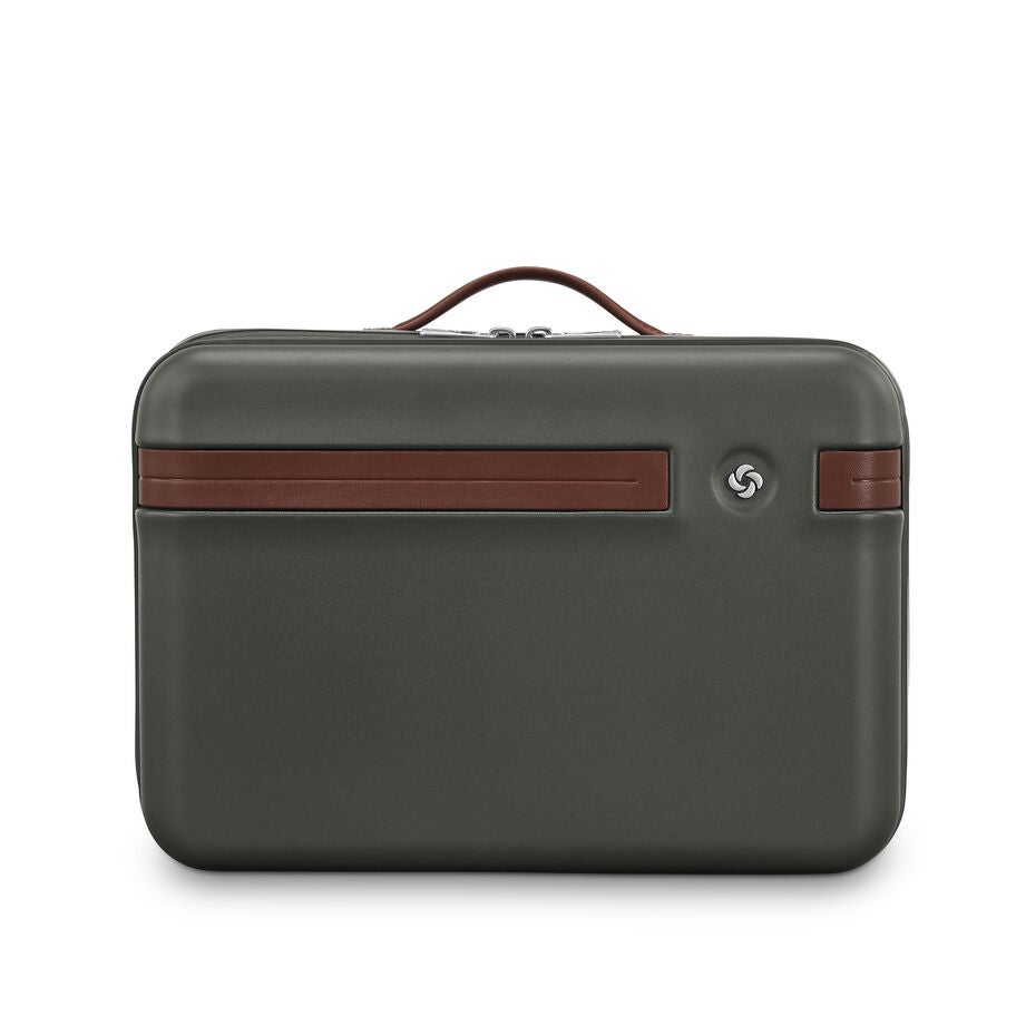 Virtuosa Train Case in the color Pine Green. image number 9