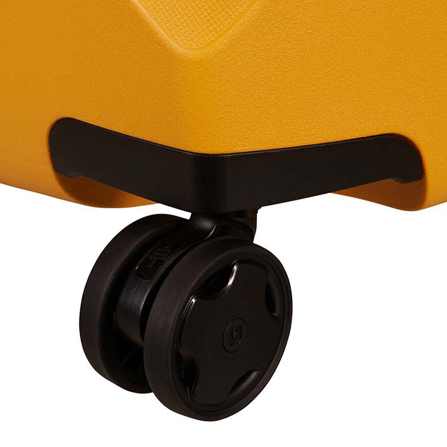Essens Large Spinner in the color Radiant Yellow. image number 17