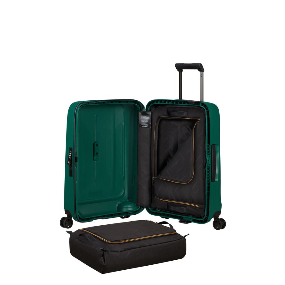 Essens Carry-On Spinner in the color Alpine Green. image number 2