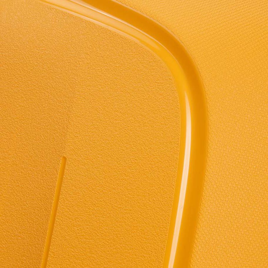 Essens Carry-On Spinner in the color Radiant Yellow. image number 12