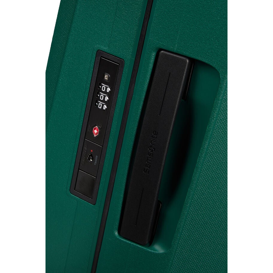 Essens Carry-On Spinner in the color Alpine Green. image number 4