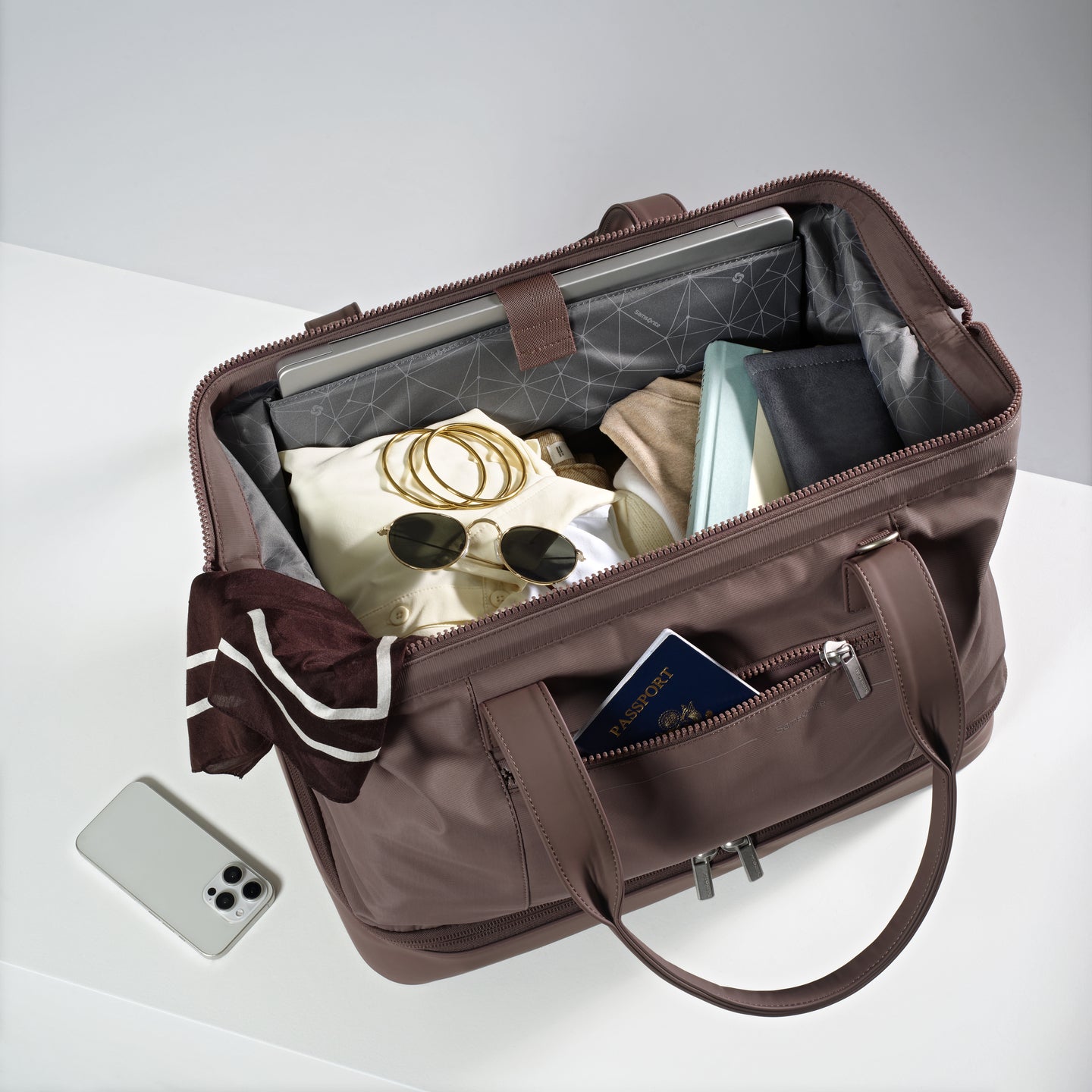 Customize how you pack with the Weekender's spacious interior.