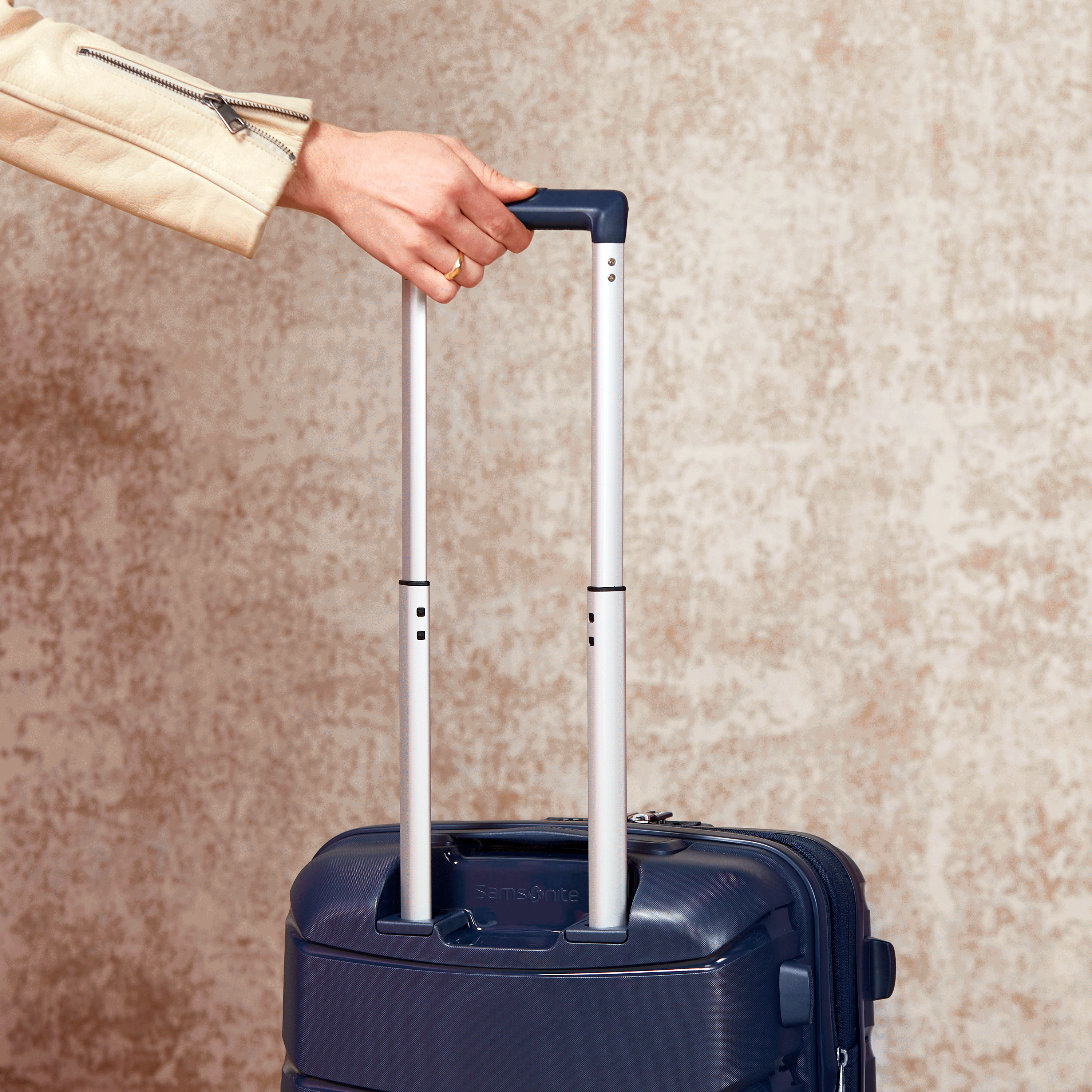 Samsonite luggage 62 linear inches deals