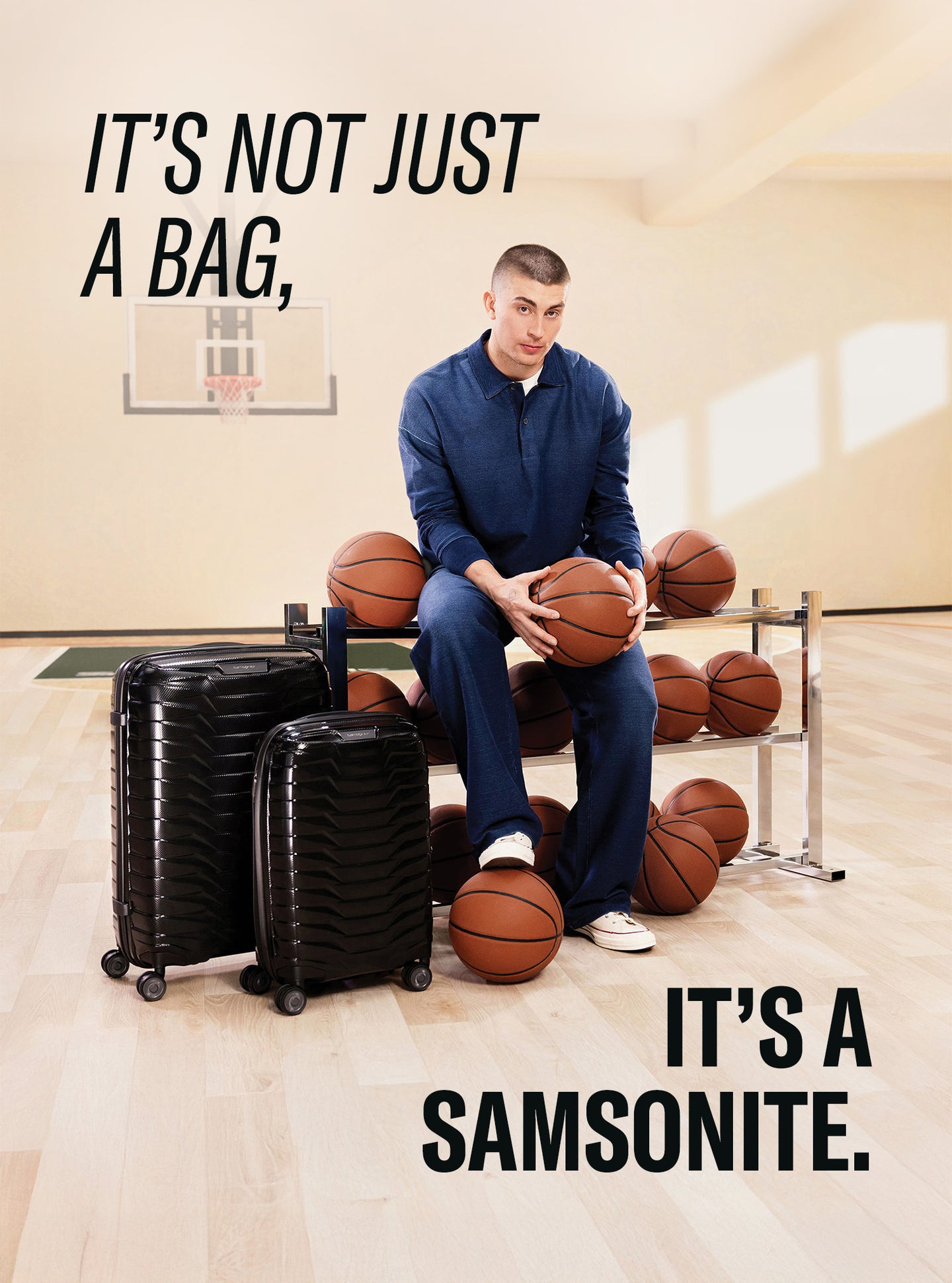 It's not just a bag, it's a Samsonite with basketball player Payton Pritchard. 