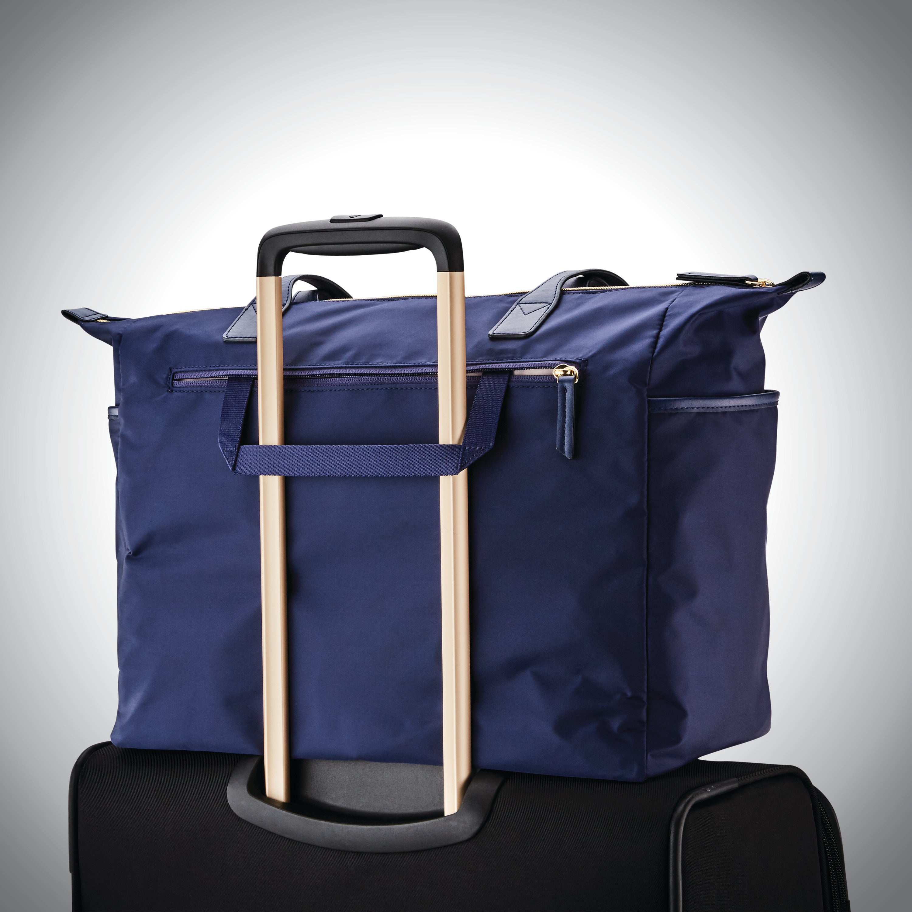 Buy Mobile Solution Deluxe Carryall for USD 82.49 Samsonite US