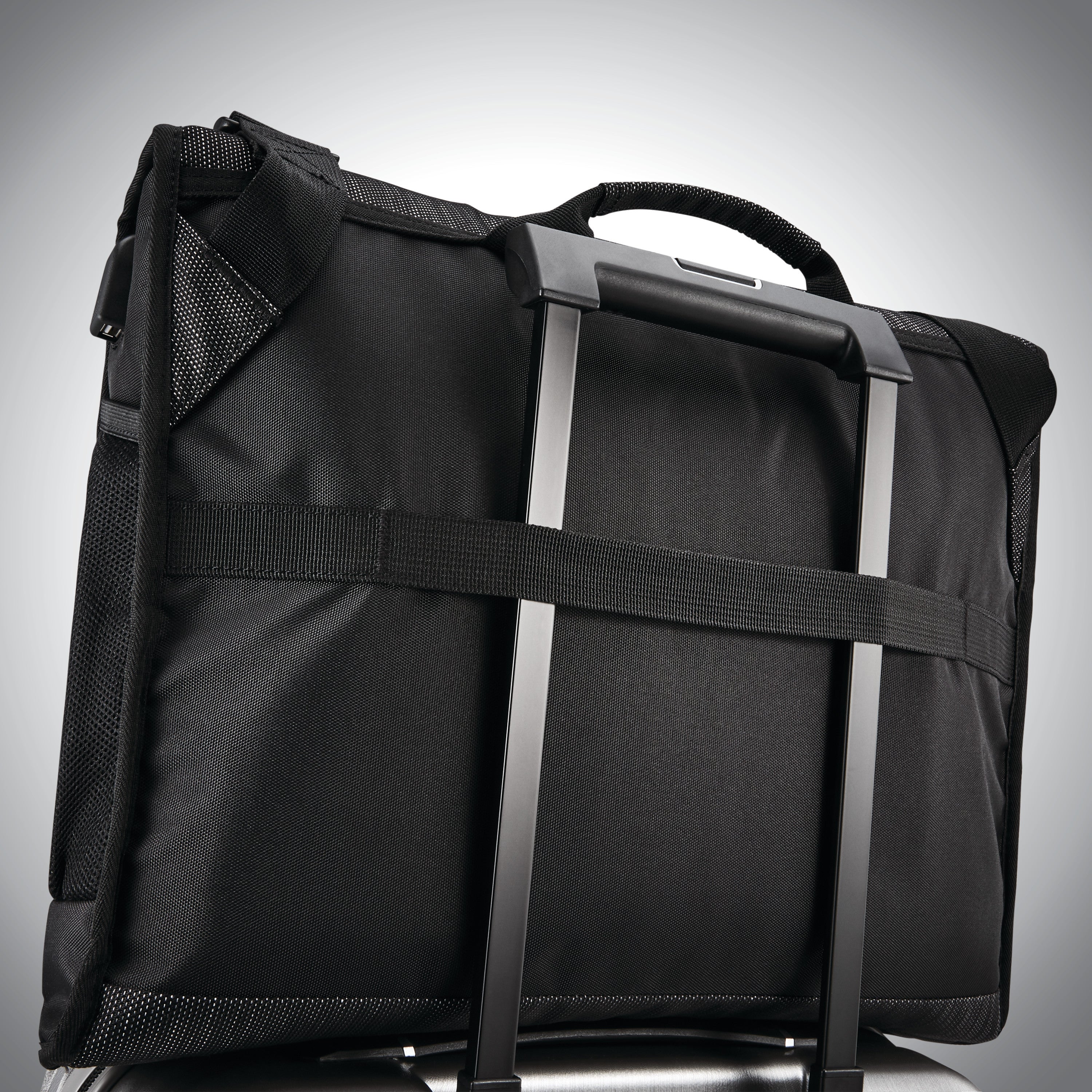 ショルダーバッグ Samsonite TICE Messenger Bag Black HZ209002 HZ209002 Amazon.com | Samsonite Messenger Bags, Black (Black