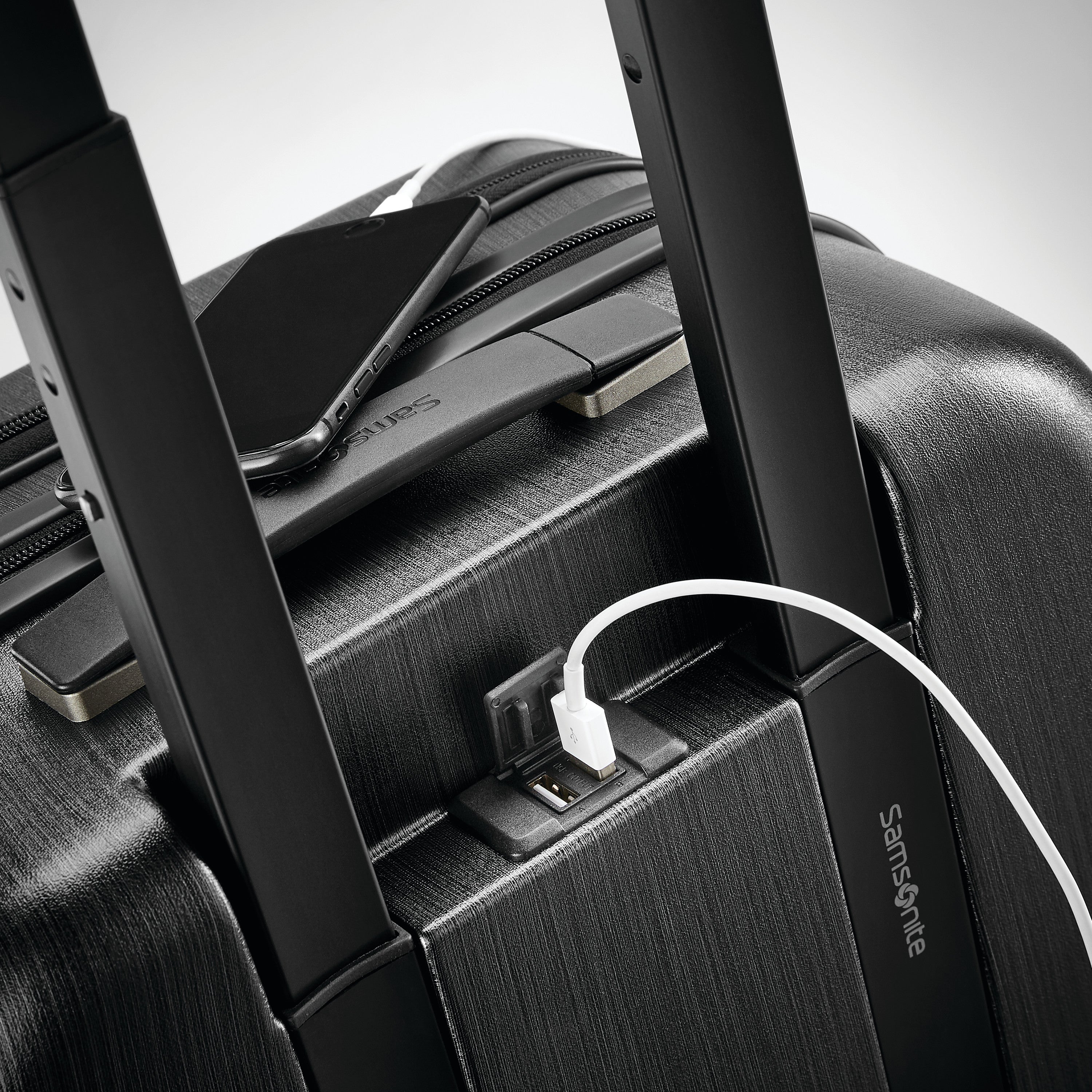 Novaire Wheeled Underseater Carry On Luggage Samsonite